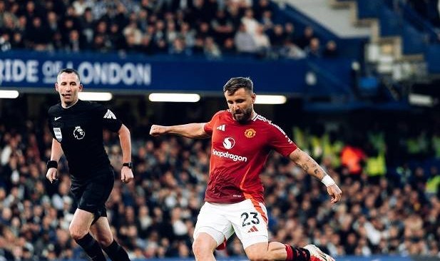 悲喜夜！维拉复仇热刺，切尔西送曼联耻辱纪录，曼城跌出欧冠区