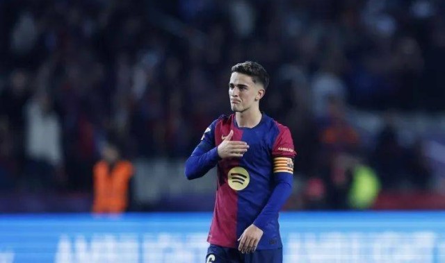 巴萨板凳球员是真菜，逼得主力不得不上场...