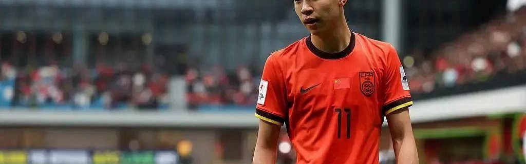 18岁少年王钰栋引领国足生死战