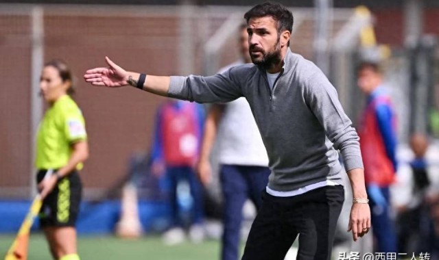 法布雷加斯点兵点将，科莫意甲引援狂潮，2000万锁定中卫