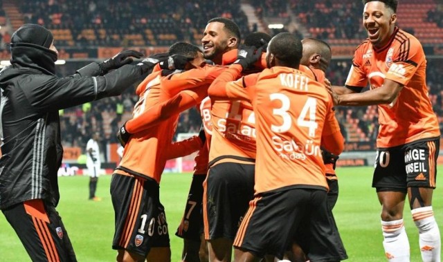 法甲焦点战：洛里昂主场迎战里尔，谁能抢得关键三分？