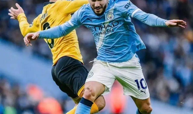 英超太刺激，利物浦遭压哨绝杀！积分榜如下：曼城落后榜首四分！