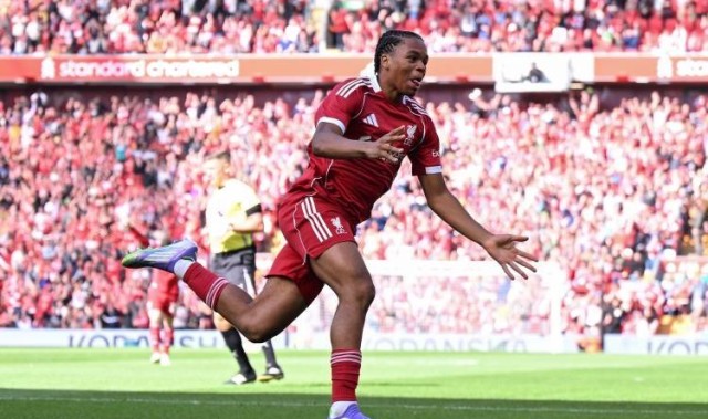 天赋溢出！16岁恩古莫哈季前5场3球&amp;2次一条龙，利物浦从蓝军抢人