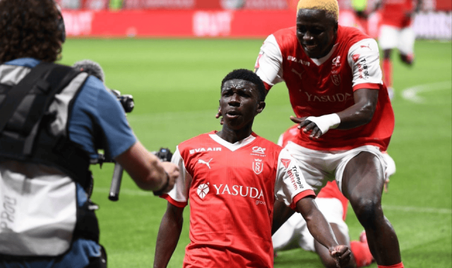 法乙升级附加赛！4-2大冷门，法乙第3淘汰法甲第16，昂首升入法甲