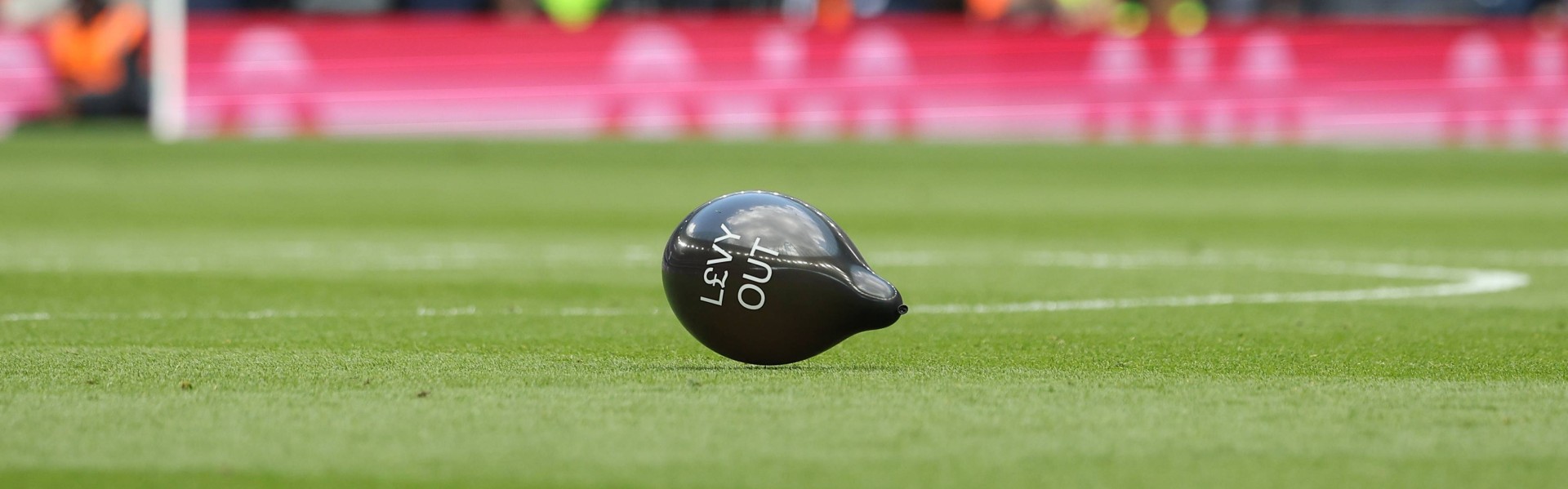 热刺球迷计划抗议，要求俱乐部加大引援力度