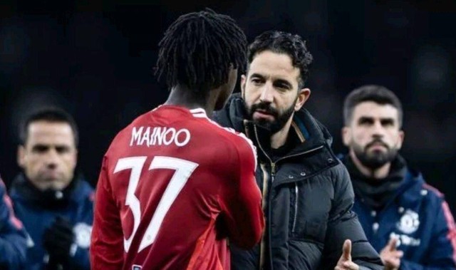 曼联2000万新援加盟，18岁天才梅努遭弃or爆发？转会费暗藏玄机