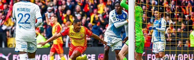 AC米兰主场不败，拉齐奥客场低迷，争夺意甲前四关键战。