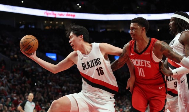火箭绝杀无效再陷停滞泥潭 大阵容比拼杨瀚森秀存在感