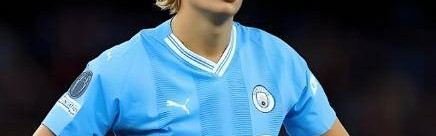 连续12场获进球！哈兰德接刘易斯横传后抢点捅射得分，曼城以1-0战胜黄潜