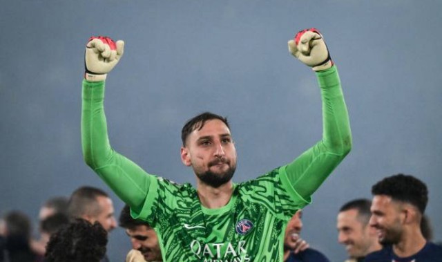 绝了，刚夺欧冠冠军就拒绝续约！大巴黎明星意在钱财，曼联出手欲挖