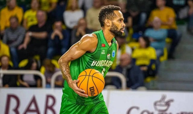 31岁的前快船次轮秀将加盟法甲豪门，状态依然出色？