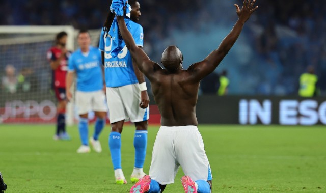 结束流浪！32岁卢卡库加盟那不勒斯14球11助夺意甲 近5年4次转会