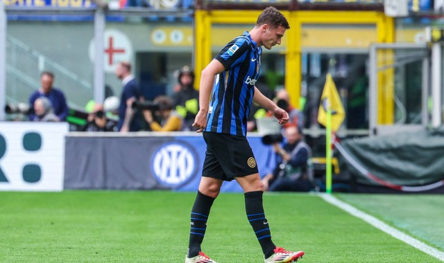 国米难了！曝帕瓦尔左脚踝扭伤 大概率无缘客场踢巴萨