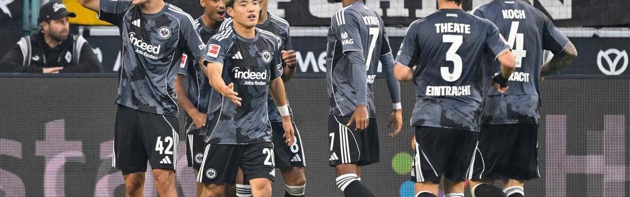 27岁日本球星梅开二度，助攻无敌！现场视角惊艳德甲比赛