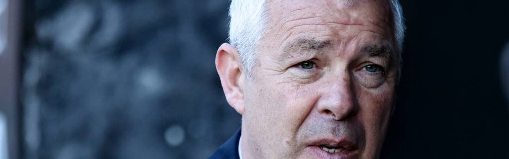 突发心脏骤停！一代足球传奇去世
        
    突发心脏骤停！一代足球传奇去世