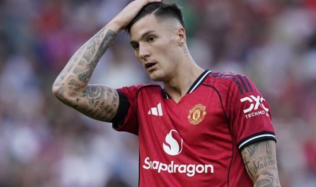 队友谈舍什科：要是没实力他就不会是曼联球员，他拥有前锋的一切