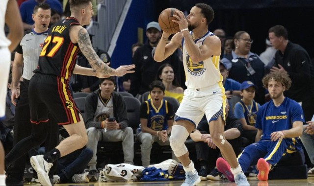 里程碑！库里父子超科赶詹历史第二 3分失准勇三崩再现