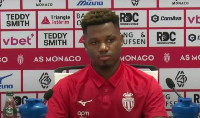 亮相摩纳哥！法蒂：我不是带着报复心态来的 法甲是最佳联赛之一