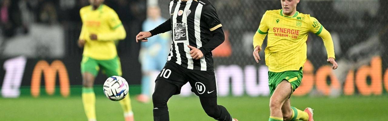 随着南特1-4昂热,法甲最新积分榜出炉:榜首球队出人意料