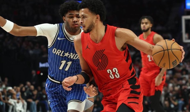 杨瀚森4分2板2助1断1帽贝恩23+4+5 开拓者不敌魔术