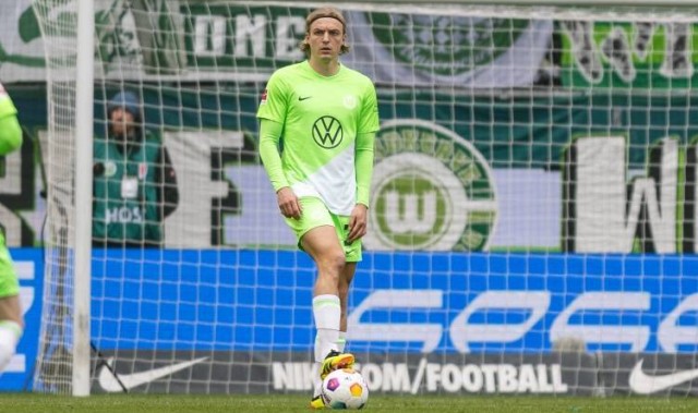 记者：沃尔夫斯堡后卫博瑙接受利兹联体检，转会费600万欧