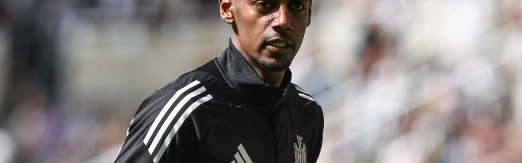 要去利物浦？伊萨克缺席热身赛引热议 纽卡主帅澄清绯闻