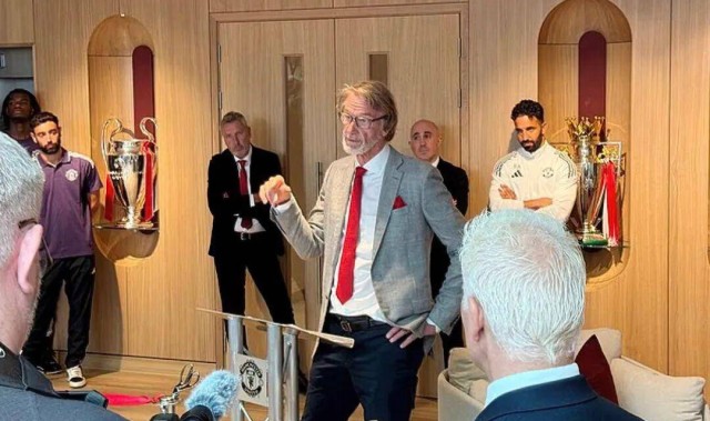 3大目标+8队围堵！曼联压哨签中场，能冲进欧冠？