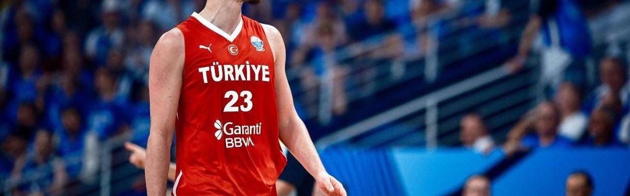 欧洲杯MVP投票：申京暂时领跑 约老师字母分列23