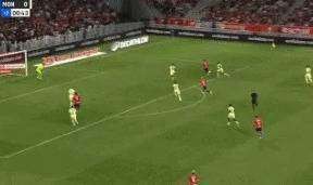 转身，射门，狂奔！38岁回法甲，吉鲁的进球停不下来