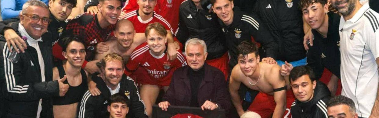 穆里尼奥更衣室收获惊喜礼物？昔日水货谁竟逆袭成中场核心？