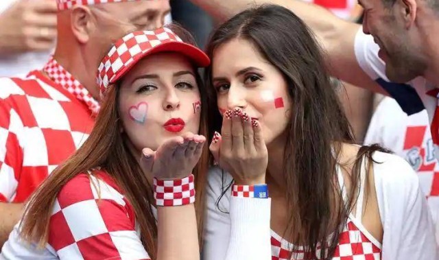 登贝莱这个金球奖并不水，至少比2010年梅西那个金球奖公正多了