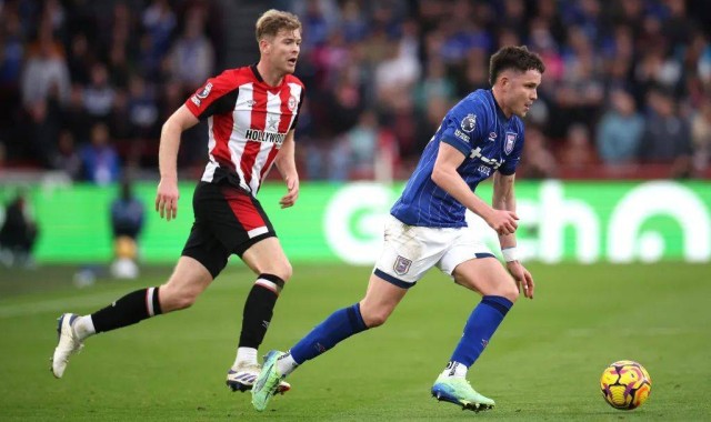 1.2亿锋霸对决亿元铁闸！纽卡切尔西争五生死战，阿森纳2亿三叉戟掀翻红军？