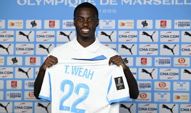 法甲马赛俱乐部召开新闻发布会 新援蒂莫西-维阿亮相
        
    法甲马赛俱乐部召开新闻发布会 新援蒂莫西-维阿亮相