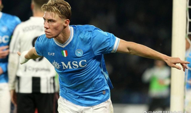 意甲第14轮爆冷夜！那不勒斯绝杀尤文登顶，罗马翻车，积分榜乱成一锅粥