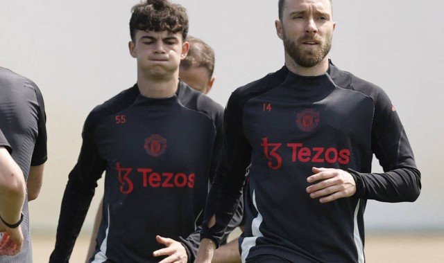 突发！曼联官宣10人下岗，三届英超冠军+4000万先生均遭清洗，重建风暴来袭？