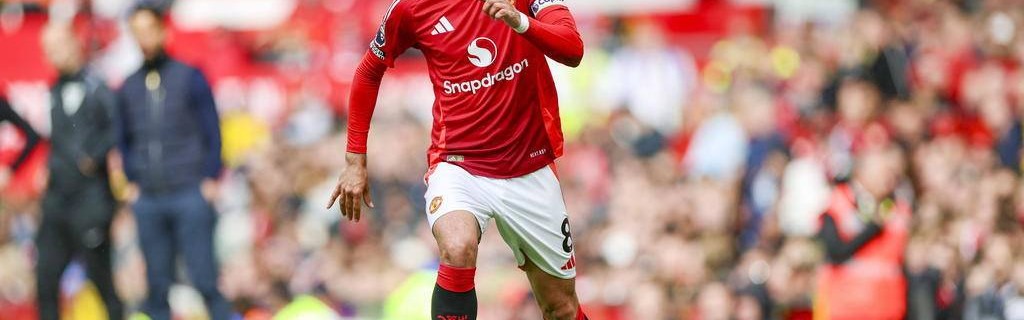 B费拒沙特亿万肥约，忠义留守曼联！齐尔克泽一图引爆：这才是红魔精神！