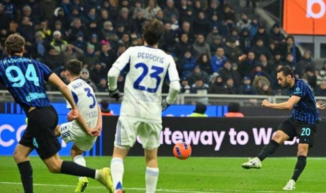 科莫这个朋友国际米兰交定了，防线与罗马并列意甲最佳，仅丢7球，11轮不败展现实力